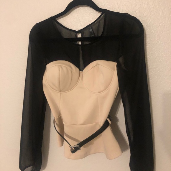 Dresses & Skirts - Small color cream and black good condition